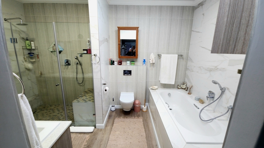 3 Bedroom Property for Sale in Monte Christo Western Cape